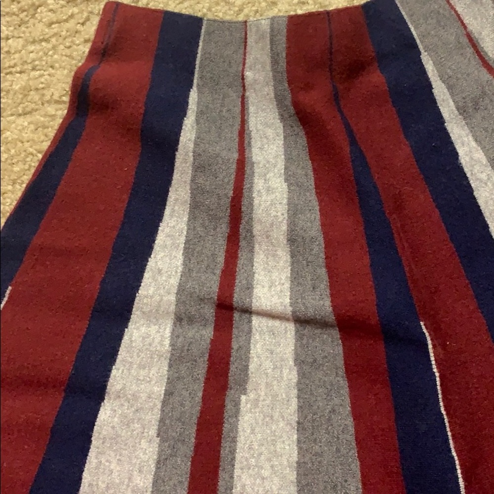 Stretchy a-line skirt - Picture 2 of 2